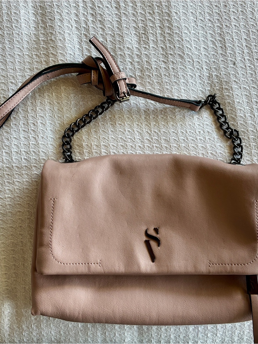 Vera Wang Dusty Rose Leather Shoulder Bag with Gunmetal Chain